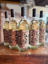 Load image into Gallery viewer, GREEN BERET' (Pineapple Pear Riesling) 750ml (Release: March)